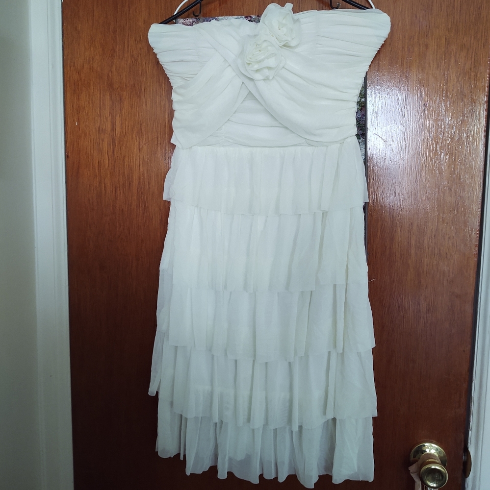 NWT Romeo & Juliet Couture Ivory Ruffle Tube Dress
